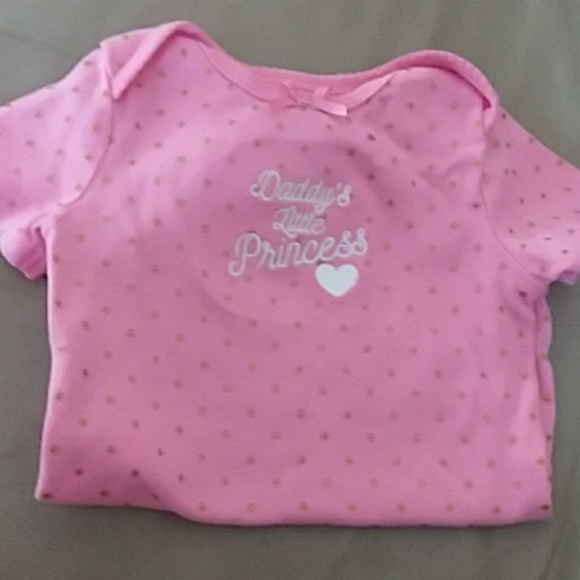 2 for $8 Onezee/Bodysuits - Picture 4 of 6